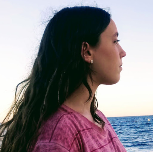 Laura Figueras Photo 14