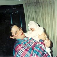 Julie Goldberg Photo 44