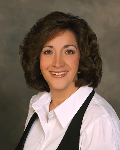 Linda May Photo 38