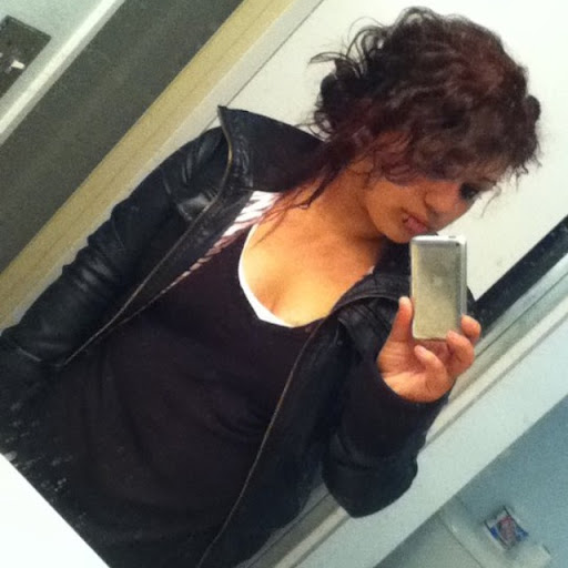 Genevieve Alaniz Photo 5
