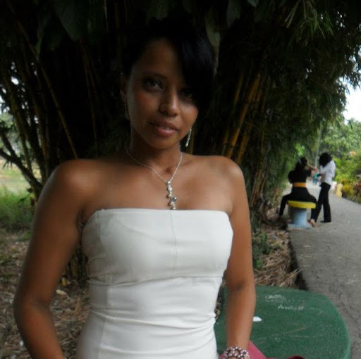 Veronica Moran Photo 26