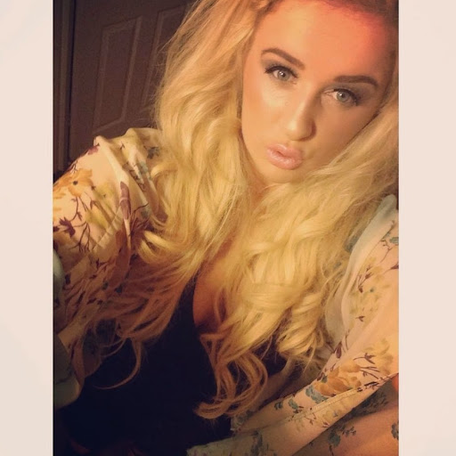 Abbie Robinson Photo 27