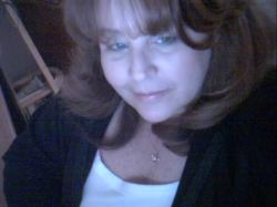 Karen Thompson Photo 31