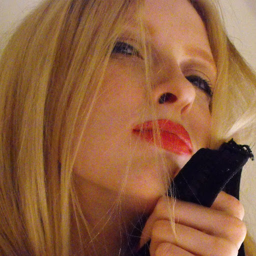 Jessica Bell Photo 37