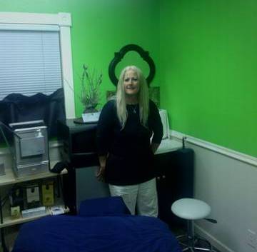 Linda Gordon Photo 17