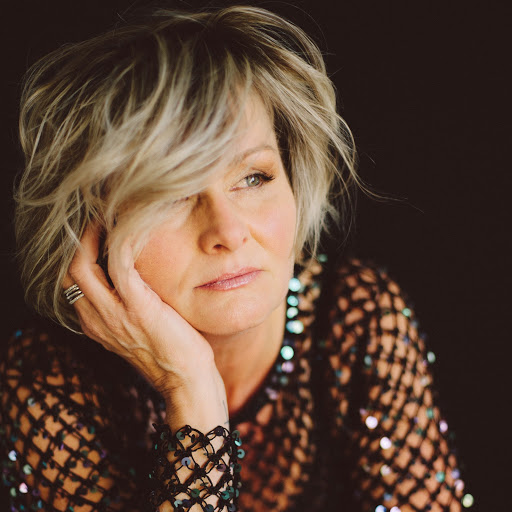 Laurie Jones Photo 40