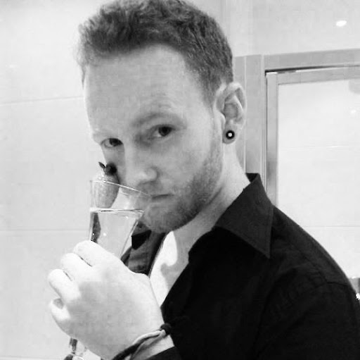Christopher Giles Photo 25