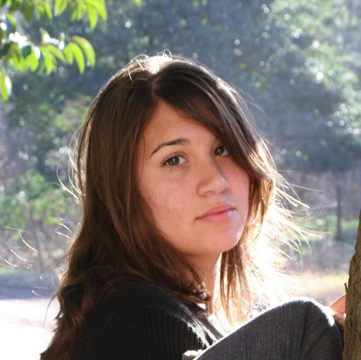 Elizabeth Escobar Photo 34