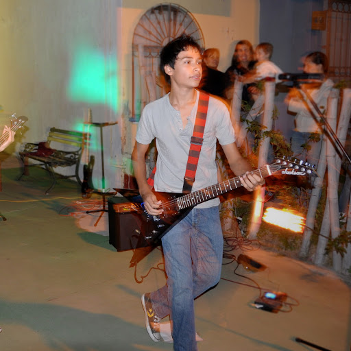 Ricardo Alvarez Photo 30