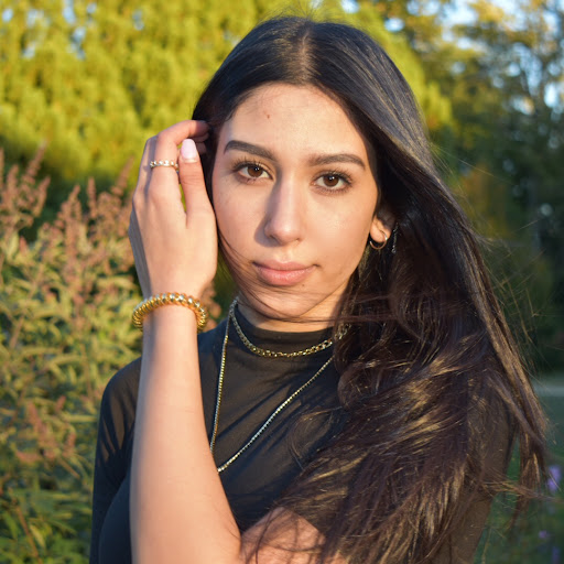 Leila Osman Photo 14