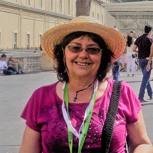 Lynda Harvey Photo 34