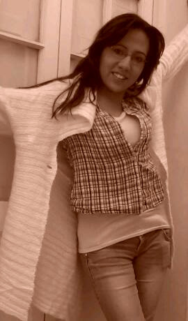 Reina Gonzales Photo 14
