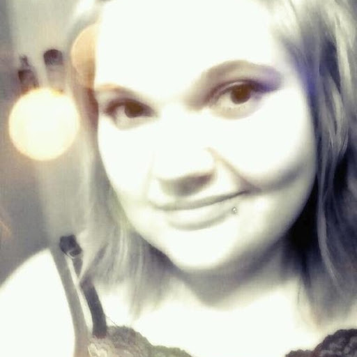 Kelsey Lutz Photo 13