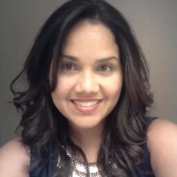 Yaritza Maldonado Photo 15