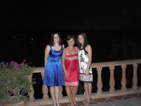 Stephanie Barnes Photo 18