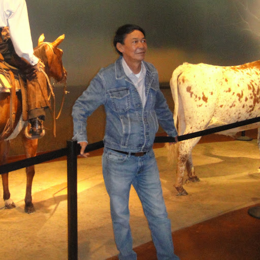 Hoang Ngo Photo 23