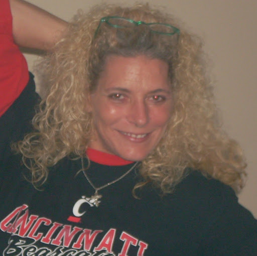 Kim Wolfe Photo 16