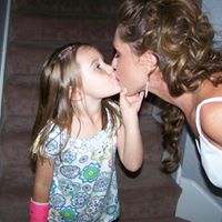 Kelly Lawson Photo 24