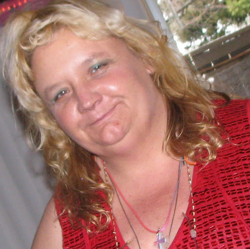 Julia Sides Photo 16
