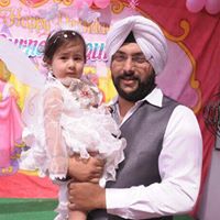 Maninder Hora Photo 4