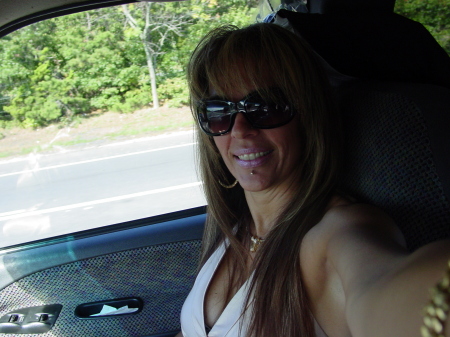 Cynthia Martinez Photo 40