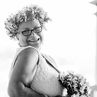 Debbie Scott Photo 36