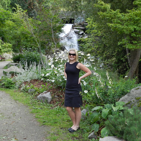 Monica Bell Photo 19