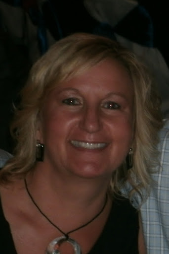 Julie Mcgee Photo 26