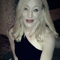 Paula Taylor Photo 18