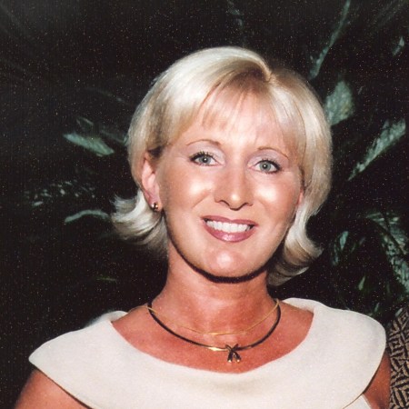 Elaine Phillips Photo 16