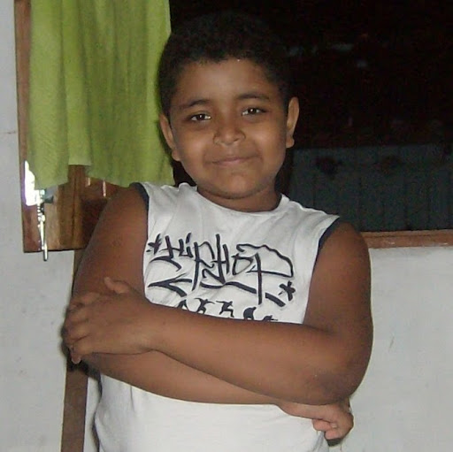Angelo Gomez Photo 39