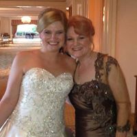 Karen Thompson Photo 24