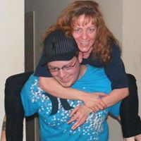 Kelly Cross Photo 31
