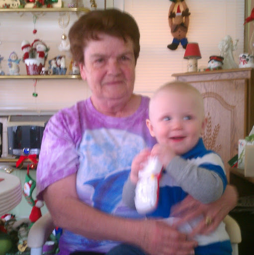 Faye Smith Photo 17