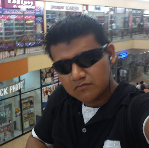 Daniel Monzon Photo 15