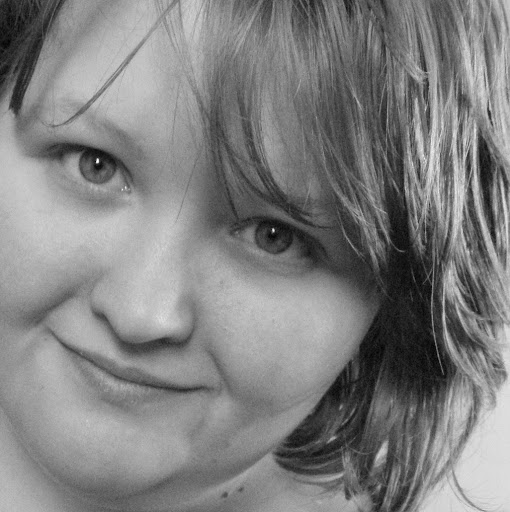 Marie Hunter Photo 26