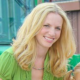 Emily Griffin Photo 42