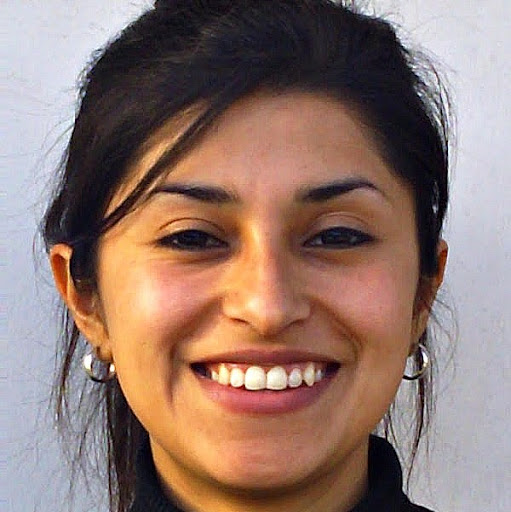 Estefania Maldonado Photo 17
