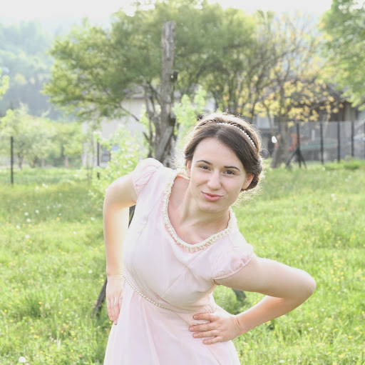 Gabriela Dumitrache Photo 4