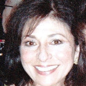 Julie Brown Photo 31