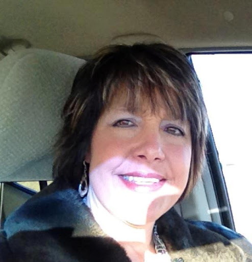 Julie Hahn Photo 28
