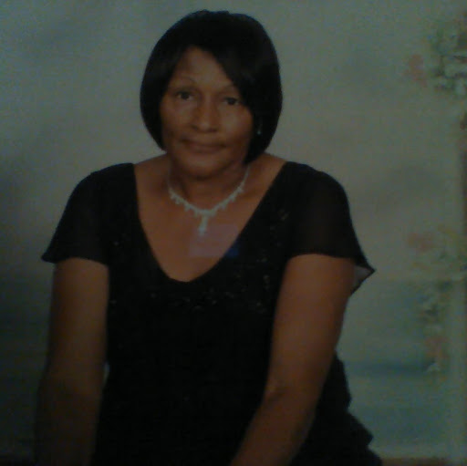 Betty Collins Photo 26