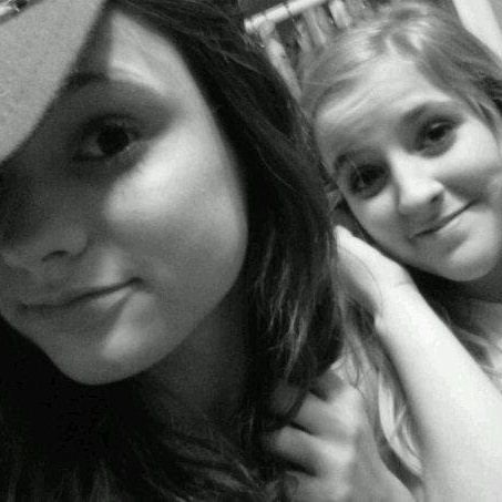 Danielle Pickering Photo 16