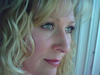Denise Thompson Photo 13