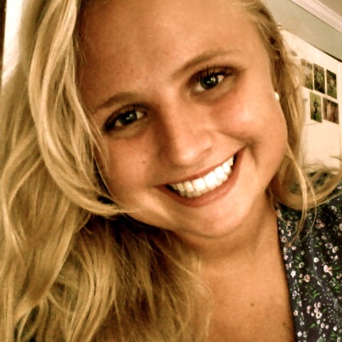 Katelyn Lewis Photo 29
