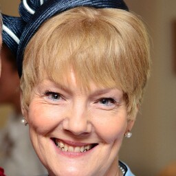 Karen Watson Photo 28
