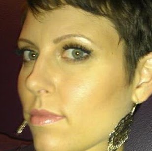 Nicole Simons Photo 27