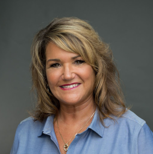 Barbara Evans Photo 27