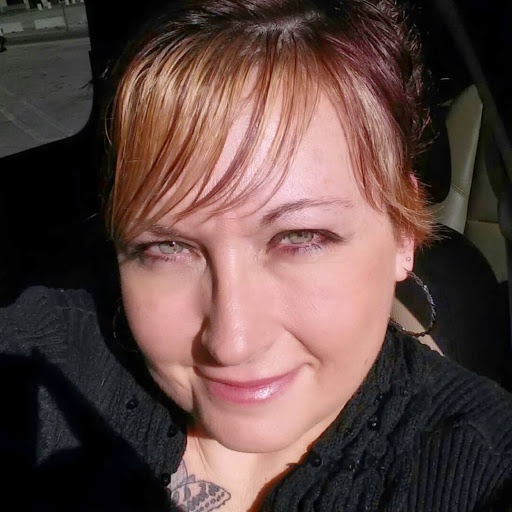 Cheryllynn Dyess Photo 4