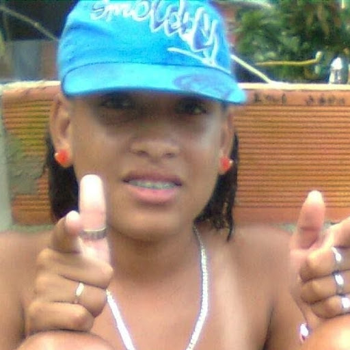 Emile Santos Photo 12